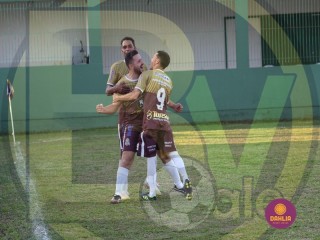 
<a style='margin-left: 5px;' class='btn btn-xs btn-social btn-facebook' href='https://www.facebook.com/sharer/sharer.php?u=https://www.boladovale.com.br/imgs/800-800-90/conteudo/fotos/1633/img4397.jpg' rel='popup' data-width='500' data-height='400'><i class='fa fa-facebook'></i>Compartilhar <span class='hidden-xs'>no Facebook</span>
</a> 
<a class='btn btn-default btn-xs' target='_blank' href='imgs/800-800-90/conteudo/fotos/1633/img4397.jpg'>
<span class='glyphicon glyphicon-cloud-download'></span> Salvar
</a> 
<span></span>