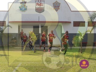 
<a style='margin-left: 5px;' class='btn btn-xs btn-social btn-facebook' href='https://www.facebook.com/sharer/sharer.php?u=https://www.boladovale.com.br/imgs/800-800-90/conteudo/fotos/1634/img4417.jpg' rel='popup' data-width='500' data-height='400'><i class='fa fa-facebook'></i>Compartilhar <span class='hidden-xs'>no Facebook</span>
</a> 
<a class='btn btn-default btn-xs' target='_blank' href='imgs/800-800-90/conteudo/fotos/1634/img4417.jpg'>
<span class='glyphicon glyphicon-cloud-download'></span> Salvar
</a> 
<span></span>