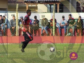 
<a style='margin-left: 5px;' class='btn btn-xs btn-social btn-facebook' href='https://www.facebook.com/sharer/sharer.php?u=https://www.boladovale.com.br/imgs/800-800-90/conteudo/fotos/1634/img4534.jpg' rel='popup' data-width='500' data-height='400'><i class='fa fa-facebook'></i>Compartilhar <span class='hidden-xs'>no Facebook</span>
</a> 
<a class='btn btn-default btn-xs' target='_blank' href='imgs/800-800-90/conteudo/fotos/1634/img4534.jpg'>
<span class='glyphicon glyphicon-cloud-download'></span> Salvar
</a> 
<span></span>