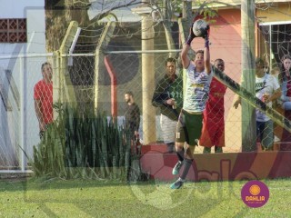 
<a style='margin-left: 5px;' class='btn btn-xs btn-social btn-facebook' href='https://www.facebook.com/sharer/sharer.php?u=https://www.boladovale.com.br/imgs/800-800-90/conteudo/fotos/1634/img4536.jpg' rel='popup' data-width='500' data-height='400'><i class='fa fa-facebook'></i>Compartilhar <span class='hidden-xs'>no Facebook</span>
</a> 
<a class='btn btn-default btn-xs' target='_blank' href='imgs/800-800-90/conteudo/fotos/1634/img4536.jpg'>
<span class='glyphicon glyphicon-cloud-download'></span> Salvar
</a> 
<span></span>