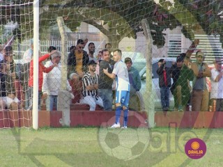 
<a style='margin-left: 5px;' class='btn btn-xs btn-social btn-facebook' href='https://www.facebook.com/sharer/sharer.php?u=https://www.boladovale.com.br/imgs/800-800-90/conteudo/fotos/1634/img4623.jpg' rel='popup' data-width='500' data-height='400'><i class='fa fa-facebook'></i>Compartilhar <span class='hidden-xs'>no Facebook</span>
</a> 
<a class='btn btn-default btn-xs' target='_blank' href='imgs/800-800-90/conteudo/fotos/1634/img4623.jpg'>
<span class='glyphicon glyphicon-cloud-download'></span> Salvar
</a> 
<span></span>