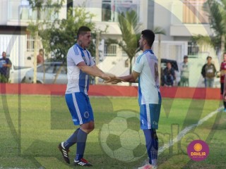 
<a style='margin-left: 5px;' class='btn btn-xs btn-social btn-facebook' href='https://www.facebook.com/sharer/sharer.php?u=https://www.boladovale.com.br/imgs/800-800-90/conteudo/fotos/1634/img4639.jpg' rel='popup' data-width='500' data-height='400'><i class='fa fa-facebook'></i>Compartilhar <span class='hidden-xs'>no Facebook</span>
</a> 
<a class='btn btn-default btn-xs' target='_blank' href='imgs/800-800-90/conteudo/fotos/1634/img4639.jpg'>
<span class='glyphicon glyphicon-cloud-download'></span> Salvar
</a> 
<span></span>