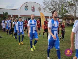 
<a style='margin-left: 5px;' class='btn btn-xs btn-social btn-facebook' href='https://www.facebook.com/sharer/sharer.php?u=https://www.boladovale.com.br/imgs/800-800-90/conteudo/fotos/1635/img5388.jpg' rel='popup' data-width='500' data-height='400'><i class='fa fa-facebook'></i>Compartilhar <span class='hidden-xs'>no Facebook</span>
</a> 
<a class='btn btn-default btn-xs' target='_blank' href='imgs/800-800-90/conteudo/fotos/1635/img5388.jpg'>
<span class='glyphicon glyphicon-cloud-download'></span> Salvar
</a> 
<span></span>