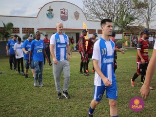 
<a style='margin-left: 5px;' class='btn btn-xs btn-social btn-facebook' href='https://www.facebook.com/sharer/sharer.php?u=https://www.boladovale.com.br/imgs/800-800-90/conteudo/fotos/1635/img5395.jpg' rel='popup' data-width='500' data-height='400'><i class='fa fa-facebook'></i>Compartilhar <span class='hidden-xs'>no Facebook</span>
</a> 
<a class='btn btn-default btn-xs' target='_blank' href='imgs/800-800-90/conteudo/fotos/1635/img5395.jpg'>
<span class='glyphicon glyphicon-cloud-download'></span> Salvar
</a> 
<span></span>