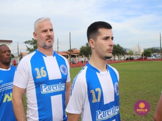 
<a style='margin-left: 5px;' class='btn btn-xs btn-social btn-facebook' href='https://www.facebook.com/sharer/sharer.php?u=https://www.boladovale.com.br/imgs/800-800-90/conteudo/fotos/1635/img5406.jpg' rel='popup' data-width='500' data-height='400'><i class='fa fa-facebook'></i>Compartilhar <span class='hidden-xs'>no Facebook</span>
</a> 
<a class='btn btn-default btn-xs' target='_blank' href='imgs/800-800-90/conteudo/fotos/1635/img5406.jpg'>
<span class='glyphicon glyphicon-cloud-download'></span> Salvar
</a> 
<span></span>
