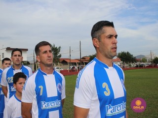 
<a style='margin-left: 5px;' class='btn btn-xs btn-social btn-facebook' href='https://www.facebook.com/sharer/sharer.php?u=https://www.boladovale.com.br/imgs/800-800-90/conteudo/fotos/1635/img5408.jpg' rel='popup' data-width='500' data-height='400'><i class='fa fa-facebook'></i>Compartilhar <span class='hidden-xs'>no Facebook</span>
</a> 
<a class='btn btn-default btn-xs' target='_blank' href='imgs/800-800-90/conteudo/fotos/1635/img5408.jpg'>
<span class='glyphicon glyphicon-cloud-download'></span> Salvar
</a> 
<span></span>