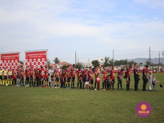 
<a style='margin-left: 5px;' class='btn btn-xs btn-social btn-facebook' href='https://www.facebook.com/sharer/sharer.php?u=https://www.boladovale.com.br/imgs/800-800-90/conteudo/fotos/1635/img5453.jpg' rel='popup' data-width='500' data-height='400'><i class='fa fa-facebook'></i>Compartilhar <span class='hidden-xs'>no Facebook</span>
</a> 
<a class='btn btn-default btn-xs' target='_blank' href='imgs/800-800-90/conteudo/fotos/1635/img5453.jpg'>
<span class='glyphicon glyphicon-cloud-download'></span> Salvar
</a> 
<span></span>