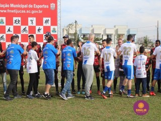 
<a style='margin-left: 5px;' class='btn btn-xs btn-social btn-facebook' href='https://www.facebook.com/sharer/sharer.php?u=https://www.boladovale.com.br/imgs/800-800-90/conteudo/fotos/1635/img5471.jpg' rel='popup' data-width='500' data-height='400'><i class='fa fa-facebook'></i>Compartilhar <span class='hidden-xs'>no Facebook</span>
</a> 
<a class='btn btn-default btn-xs' target='_blank' href='imgs/800-800-90/conteudo/fotos/1635/img5471.jpg'>
<span class='glyphicon glyphicon-cloud-download'></span> Salvar
</a> 
<span></span>