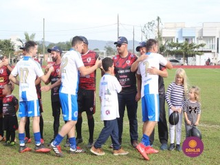 
<a style='margin-left: 5px;' class='btn btn-xs btn-social btn-facebook' href='https://www.facebook.com/sharer/sharer.php?u=https://www.boladovale.com.br/imgs/800-800-90/conteudo/fotos/1635/img5473.jpg' rel='popup' data-width='500' data-height='400'><i class='fa fa-facebook'></i>Compartilhar <span class='hidden-xs'>no Facebook</span>
</a> 
<a class='btn btn-default btn-xs' target='_blank' href='imgs/800-800-90/conteudo/fotos/1635/img5473.jpg'>
<span class='glyphicon glyphicon-cloud-download'></span> Salvar
</a> 
<span></span>