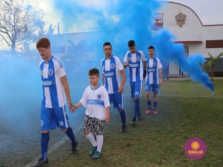 
<a style='margin-left: 5px;' class='btn btn-xs btn-social btn-facebook' href='https://www.facebook.com/sharer/sharer.php?u=https://www.boladovale.com.br/imgs/800-800-90/conteudo/fotos/1635/img5487.jpg' rel='popup' data-width='500' data-height='400'><i class='fa fa-facebook'></i>Compartilhar <span class='hidden-xs'>no Facebook</span>
</a> 
<a class='btn btn-default btn-xs' target='_blank' href='imgs/800-800-90/conteudo/fotos/1635/img5487.jpg'>
<span class='glyphicon glyphicon-cloud-download'></span> Salvar
</a> 
<span></span>