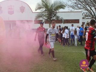 
<a style='margin-left: 5px;' class='btn btn-xs btn-social btn-facebook' href='https://www.facebook.com/sharer/sharer.php?u=https://www.boladovale.com.br/imgs/800-800-90/conteudo/fotos/1635/img5510.jpg' rel='popup' data-width='500' data-height='400'><i class='fa fa-facebook'></i>Compartilhar <span class='hidden-xs'>no Facebook</span>
</a> 
<a class='btn btn-default btn-xs' target='_blank' href='imgs/800-800-90/conteudo/fotos/1635/img5510.jpg'>
<span class='glyphicon glyphicon-cloud-download'></span> Salvar
</a> 
<span></span>