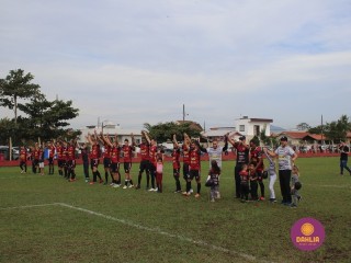 
<a style='margin-left: 5px;' class='btn btn-xs btn-social btn-facebook' href='https://www.facebook.com/sharer/sharer.php?u=https://www.boladovale.com.br/imgs/800-800-90/conteudo/fotos/1635/img5512.jpg' rel='popup' data-width='500' data-height='400'><i class='fa fa-facebook'></i>Compartilhar <span class='hidden-xs'>no Facebook</span>
</a> 
<a class='btn btn-default btn-xs' target='_blank' href='imgs/800-800-90/conteudo/fotos/1635/img5512.jpg'>
<span class='glyphicon glyphicon-cloud-download'></span> Salvar
</a> 
<span></span>