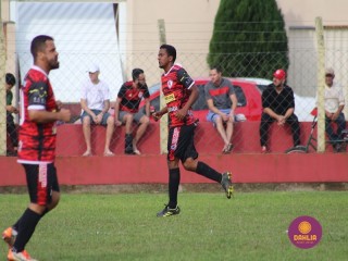 
<a style='margin-left: 5px;' class='btn btn-xs btn-social btn-facebook' href='https://www.facebook.com/sharer/sharer.php?u=https://www.boladovale.com.br/imgs/800-800-90/conteudo/fotos/1635/img5613.jpg' rel='popup' data-width='500' data-height='400'><i class='fa fa-facebook'></i>Compartilhar <span class='hidden-xs'>no Facebook</span>
</a> 
<a class='btn btn-default btn-xs' target='_blank' href='imgs/800-800-90/conteudo/fotos/1635/img5613.jpg'>
<span class='glyphicon glyphicon-cloud-download'></span> Salvar
</a> 
<span></span>