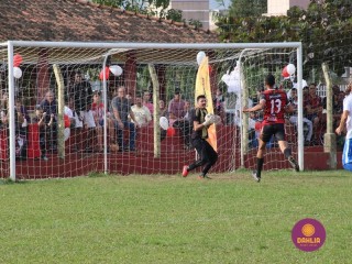 
<a style='margin-left: 5px;' class='btn btn-xs btn-social btn-facebook' href='https://www.facebook.com/sharer/sharer.php?u=https://www.boladovale.com.br/imgs/800-800-90/conteudo/fotos/1635/img5641.jpg' rel='popup' data-width='500' data-height='400'><i class='fa fa-facebook'></i>Compartilhar <span class='hidden-xs'>no Facebook</span>
</a> 
<a class='btn btn-default btn-xs' target='_blank' href='imgs/800-800-90/conteudo/fotos/1635/img5641.jpg'>
<span class='glyphicon glyphicon-cloud-download'></span> Salvar
</a> 
<span></span>