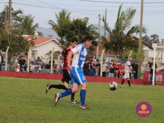 
<a style='margin-left: 5px;' class='btn btn-xs btn-social btn-facebook' href='https://www.facebook.com/sharer/sharer.php?u=https://www.boladovale.com.br/imgs/800-800-90/conteudo/fotos/1635/img5657.jpg' rel='popup' data-width='500' data-height='400'><i class='fa fa-facebook'></i>Compartilhar <span class='hidden-xs'>no Facebook</span>
</a> 
<a class='btn btn-default btn-xs' target='_blank' href='imgs/800-800-90/conteudo/fotos/1635/img5657.jpg'>
<span class='glyphicon glyphicon-cloud-download'></span> Salvar
</a> 
<span></span>