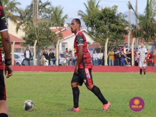 
<a style='margin-left: 5px;' class='btn btn-xs btn-social btn-facebook' href='https://www.facebook.com/sharer/sharer.php?u=https://www.boladovale.com.br/imgs/800-800-90/conteudo/fotos/1635/img5661.jpg' rel='popup' data-width='500' data-height='400'><i class='fa fa-facebook'></i>Compartilhar <span class='hidden-xs'>no Facebook</span>
</a> 
<a class='btn btn-default btn-xs' target='_blank' href='imgs/800-800-90/conteudo/fotos/1635/img5661.jpg'>
<span class='glyphicon glyphicon-cloud-download'></span> Salvar
</a> 
<span></span>