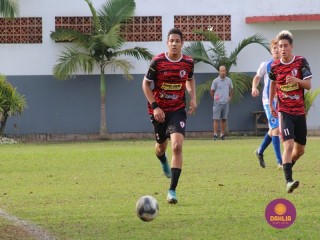 
<a style='margin-left: 5px;' class='btn btn-xs btn-social btn-facebook' href='https://www.facebook.com/sharer/sharer.php?u=https://www.boladovale.com.br/imgs/800-800-90/conteudo/fotos/1635/img5665.jpg' rel='popup' data-width='500' data-height='400'><i class='fa fa-facebook'></i>Compartilhar <span class='hidden-xs'>no Facebook</span>
</a> 
<a class='btn btn-default btn-xs' target='_blank' href='imgs/800-800-90/conteudo/fotos/1635/img5665.jpg'>
<span class='glyphicon glyphicon-cloud-download'></span> Salvar
</a> 
<span></span>