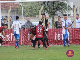 
<a style='margin-left: 5px;' class='btn btn-xs btn-social btn-facebook' href='https://www.facebook.com/sharer/sharer.php?u=https://www.boladovale.com.br/imgs/800-800-90/conteudo/fotos/1635/img5716.jpg' rel='popup' data-width='500' data-height='400'><i class='fa fa-facebook'></i>Compartilhar <span class='hidden-xs'>no Facebook</span>
</a> 
<a class='btn btn-default btn-xs' target='_blank' href='imgs/800-800-90/conteudo/fotos/1635/img5716.jpg'>
<span class='glyphicon glyphicon-cloud-download'></span> Salvar
</a> 
<span></span>