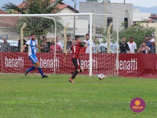 
<a style='margin-left: 5px;' class='btn btn-xs btn-social btn-facebook' href='https://www.facebook.com/sharer/sharer.php?u=https://www.boladovale.com.br/imgs/800-800-90/conteudo/fotos/1635/img5743.jpg' rel='popup' data-width='500' data-height='400'><i class='fa fa-facebook'></i>Compartilhar <span class='hidden-xs'>no Facebook</span>
</a> 
<a class='btn btn-default btn-xs' target='_blank' href='imgs/800-800-90/conteudo/fotos/1635/img5743.jpg'>
<span class='glyphicon glyphicon-cloud-download'></span> Salvar
</a> 
<span></span>