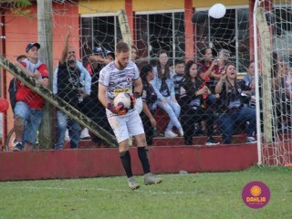 
<a style='margin-left: 5px;' class='btn btn-xs btn-social btn-facebook' href='https://www.facebook.com/sharer/sharer.php?u=https://www.boladovale.com.br/imgs/800-800-90/conteudo/fotos/1635/img5764.jpg' rel='popup' data-width='500' data-height='400'><i class='fa fa-facebook'></i>Compartilhar <span class='hidden-xs'>no Facebook</span>
</a> 
<a class='btn btn-default btn-xs' target='_blank' href='imgs/800-800-90/conteudo/fotos/1635/img5764.jpg'>
<span class='glyphicon glyphicon-cloud-download'></span> Salvar
</a> 
<span></span>