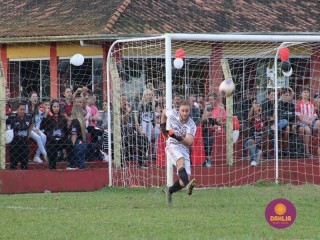 
<a style='margin-left: 5px;' class='btn btn-xs btn-social btn-facebook' href='https://www.facebook.com/sharer/sharer.php?u=https://www.boladovale.com.br/imgs/800-800-90/conteudo/fotos/1635/img5766.jpg' rel='popup' data-width='500' data-height='400'><i class='fa fa-facebook'></i>Compartilhar <span class='hidden-xs'>no Facebook</span>
</a> 
<a class='btn btn-default btn-xs' target='_blank' href='imgs/800-800-90/conteudo/fotos/1635/img5766.jpg'>
<span class='glyphicon glyphicon-cloud-download'></span> Salvar
</a> 
<span></span>