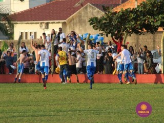 
<a style='margin-left: 5px;' class='btn btn-xs btn-social btn-facebook' href='https://www.facebook.com/sharer/sharer.php?u=https://www.boladovale.com.br/imgs/800-800-90/conteudo/fotos/1635/img5781.jpg' rel='popup' data-width='500' data-height='400'><i class='fa fa-facebook'></i>Compartilhar <span class='hidden-xs'>no Facebook</span>
</a> 
<a class='btn btn-default btn-xs' target='_blank' href='imgs/800-800-90/conteudo/fotos/1635/img5781.jpg'>
<span class='glyphicon glyphicon-cloud-download'></span> Salvar
</a> 
<span></span>