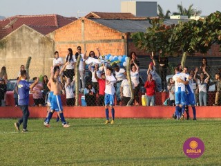 
<a style='margin-left: 5px;' class='btn btn-xs btn-social btn-facebook' href='https://www.facebook.com/sharer/sharer.php?u=https://www.boladovale.com.br/imgs/800-800-90/conteudo/fotos/1635/img5791.jpg' rel='popup' data-width='500' data-height='400'><i class='fa fa-facebook'></i>Compartilhar <span class='hidden-xs'>no Facebook</span>
</a> 
<a class='btn btn-default btn-xs' target='_blank' href='imgs/800-800-90/conteudo/fotos/1635/img5791.jpg'>
<span class='glyphicon glyphicon-cloud-download'></span> Salvar
</a> 
<span></span>