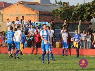 
<a style='margin-left: 5px;' class='btn btn-xs btn-social btn-facebook' href='https://www.facebook.com/sharer/sharer.php?u=https://www.boladovale.com.br/imgs/800-800-90/conteudo/fotos/1635/img5797.jpg' rel='popup' data-width='500' data-height='400'><i class='fa fa-facebook'></i>Compartilhar <span class='hidden-xs'>no Facebook</span>
</a> 
<a class='btn btn-default btn-xs' target='_blank' href='imgs/800-800-90/conteudo/fotos/1635/img5797.jpg'>
<span class='glyphicon glyphicon-cloud-download'></span> Salvar
</a> 
<span></span>