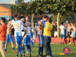 
<a style='margin-left: 5px;' class='btn btn-xs btn-social btn-facebook' href='https://www.facebook.com/sharer/sharer.php?u=https://www.boladovale.com.br/imgs/800-800-90/conteudo/fotos/1635/img5803.jpg' rel='popup' data-width='500' data-height='400'><i class='fa fa-facebook'></i>Compartilhar <span class='hidden-xs'>no Facebook</span>
</a> 
<a class='btn btn-default btn-xs' target='_blank' href='imgs/800-800-90/conteudo/fotos/1635/img5803.jpg'>
<span class='glyphicon glyphicon-cloud-download'></span> Salvar
</a> 
<span></span>