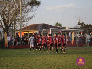 
<a style='margin-left: 5px;' class='btn btn-xs btn-social btn-facebook' href='https://www.facebook.com/sharer/sharer.php?u=https://www.boladovale.com.br/imgs/800-800-90/conteudo/fotos/1635/img5819.jpg' rel='popup' data-width='500' data-height='400'><i class='fa fa-facebook'></i>Compartilhar <span class='hidden-xs'>no Facebook</span>
</a> 
<a class='btn btn-default btn-xs' target='_blank' href='imgs/800-800-90/conteudo/fotos/1635/img5819.jpg'>
<span class='glyphicon glyphicon-cloud-download'></span> Salvar
</a> 
<span></span>