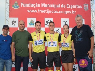 
<a style='margin-left: 5px;' class='btn btn-xs btn-social btn-facebook' href='https://www.facebook.com/sharer/sharer.php?u=https://www.boladovale.com.br/imgs/800-800-90/conteudo/fotos/1636/img5849.jpg' rel='popup' data-width='500' data-height='400'><i class='fa fa-facebook'></i>Compartilhar <span class='hidden-xs'>no Facebook</span>
</a> 
<a class='btn btn-default btn-xs' target='_blank' href='imgs/800-800-90/conteudo/fotos/1636/img5849.jpg'>
<span class='glyphicon glyphicon-cloud-download'></span> Salvar
</a> 
<span></span>