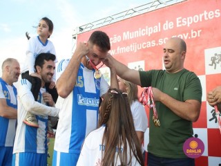 
<a style='margin-left: 5px;' class='btn btn-xs btn-social btn-facebook' href='https://www.facebook.com/sharer/sharer.php?u=https://www.boladovale.com.br/imgs/800-800-90/conteudo/fotos/1636/img5911.jpg' rel='popup' data-width='500' data-height='400'><i class='fa fa-facebook'></i>Compartilhar <span class='hidden-xs'>no Facebook</span>
</a> 
<a class='btn btn-default btn-xs' target='_blank' href='imgs/800-800-90/conteudo/fotos/1636/img5911.jpg'>
<span class='glyphicon glyphicon-cloud-download'></span> Salvar
</a> 
<span></span>