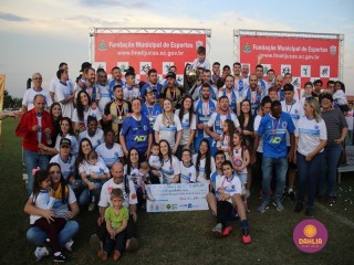 
<a style='margin-left: 5px;' class='btn btn-xs btn-social btn-facebook' href='https://www.facebook.com/sharer/sharer.php?u=https://www.boladovale.com.br/imgs/800-800-90/conteudo/fotos/1636/img5955.jpg' rel='popup' data-width='500' data-height='400'><i class='fa fa-facebook'></i>Compartilhar <span class='hidden-xs'>no Facebook</span>
</a> 
<a class='btn btn-default btn-xs' target='_blank' href='imgs/800-800-90/conteudo/fotos/1636/img5955.jpg'>
<span class='glyphicon glyphicon-cloud-download'></span> Salvar
</a> 
<span></span>