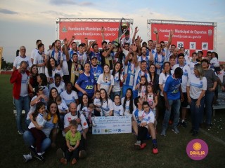 
<a style='margin-left: 5px;' class='btn btn-xs btn-social btn-facebook' href='https://www.facebook.com/sharer/sharer.php?u=https://www.boladovale.com.br/imgs/800-800-90/conteudo/fotos/1636/img5956.jpg' rel='popup' data-width='500' data-height='400'><i class='fa fa-facebook'></i>Compartilhar <span class='hidden-xs'>no Facebook</span>
</a> 
<a class='btn btn-default btn-xs' target='_blank' href='imgs/800-800-90/conteudo/fotos/1636/img5956.jpg'>
<span class='glyphicon glyphicon-cloud-download'></span> Salvar
</a> 
<span></span>