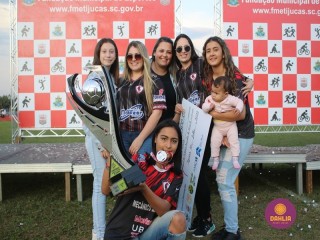 
<a style='margin-left: 5px;' class='btn btn-xs btn-social btn-facebook' href='https://www.facebook.com/sharer/sharer.php?u=https://www.boladovale.com.br/imgs/800-800-90/conteudo/fotos/1636/img5998.jpg' rel='popup' data-width='500' data-height='400'><i class='fa fa-facebook'></i>Compartilhar <span class='hidden-xs'>no Facebook</span>
</a> 
<a class='btn btn-default btn-xs' target='_blank' href='imgs/800-800-90/conteudo/fotos/1636/img5998.jpg'>
<span class='glyphicon glyphicon-cloud-download'></span> Salvar
</a> 
<span></span>