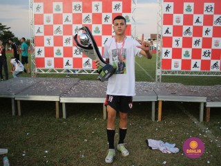 
<a style='margin-left: 5px;' class='btn btn-xs btn-social btn-facebook' href='https://www.facebook.com/sharer/sharer.php?u=https://www.boladovale.com.br/imgs/800-800-90/conteudo/fotos/1636/img6002.jpg' rel='popup' data-width='500' data-height='400'><i class='fa fa-facebook'></i>Compartilhar <span class='hidden-xs'>no Facebook</span>
</a> 
<a class='btn btn-default btn-xs' target='_blank' href='imgs/800-800-90/conteudo/fotos/1636/img6002.jpg'>
<span class='glyphicon glyphicon-cloud-download'></span> Salvar
</a> 
<span></span>