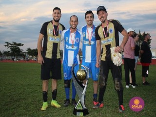 
<a style='margin-left: 5px;' class='btn btn-xs btn-social btn-facebook' href='https://www.facebook.com/sharer/sharer.php?u=https://www.boladovale.com.br/imgs/800-800-90/conteudo/fotos/1636/img6031.jpg' rel='popup' data-width='500' data-height='400'><i class='fa fa-facebook'></i>Compartilhar <span class='hidden-xs'>no Facebook</span>
</a> 
<a class='btn btn-default btn-xs' target='_blank' href='imgs/800-800-90/conteudo/fotos/1636/img6031.jpg'>
<span class='glyphicon glyphicon-cloud-download'></span> Salvar
</a> 
<span></span>