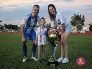 
<a style='margin-left: 5px;' class='btn btn-xs btn-social btn-facebook' href='https://www.facebook.com/sharer/sharer.php?u=https://www.boladovale.com.br/imgs/800-800-90/conteudo/fotos/1636/img6038.jpg' rel='popup' data-width='500' data-height='400'><i class='fa fa-facebook'></i>Compartilhar <span class='hidden-xs'>no Facebook</span>
</a> 
<a class='btn btn-default btn-xs' target='_blank' href='imgs/800-800-90/conteudo/fotos/1636/img6038.jpg'>
<span class='glyphicon glyphicon-cloud-download'></span> Salvar
</a> 
<span></span>