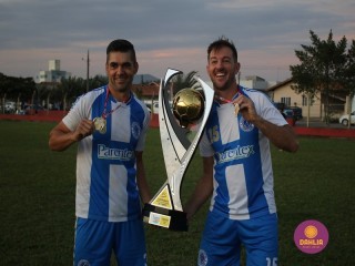 
<a style='margin-left: 5px;' class='btn btn-xs btn-social btn-facebook' href='https://www.facebook.com/sharer/sharer.php?u=https://www.boladovale.com.br/imgs/800-800-90/conteudo/fotos/1636/img6043.jpg' rel='popup' data-width='500' data-height='400'><i class='fa fa-facebook'></i>Compartilhar <span class='hidden-xs'>no Facebook</span>
</a> 
<a class='btn btn-default btn-xs' target='_blank' href='imgs/800-800-90/conteudo/fotos/1636/img6043.jpg'>
<span class='glyphicon glyphicon-cloud-download'></span> Salvar
</a> 
<span></span>