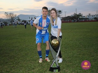 
<a style='margin-left: 5px;' class='btn btn-xs btn-social btn-facebook' href='https://www.facebook.com/sharer/sharer.php?u=https://www.boladovale.com.br/imgs/800-800-90/conteudo/fotos/1636/img6051.jpg' rel='popup' data-width='500' data-height='400'><i class='fa fa-facebook'></i>Compartilhar <span class='hidden-xs'>no Facebook</span>
</a> 
<a class='btn btn-default btn-xs' target='_blank' href='imgs/800-800-90/conteudo/fotos/1636/img6051.jpg'>
<span class='glyphicon glyphicon-cloud-download'></span> Salvar
</a> 
<span></span>