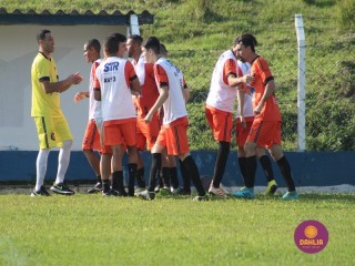 
<a style='margin-left: 5px;' class='btn btn-xs btn-social btn-facebook' href='https://www.facebook.com/sharer/sharer.php?u=https://www.boladovale.com.br/imgs/800-800-90/conteudo/fotos/1637/img4805.jpg' rel='popup' data-width='500' data-height='400'><i class='fa fa-facebook'></i>Compartilhar <span class='hidden-xs'>no Facebook</span>
</a> 
<a class='btn btn-default btn-xs' target='_blank' href='imgs/800-800-90/conteudo/fotos/1637/img4805.jpg'>
<span class='glyphicon glyphicon-cloud-download'></span> Salvar
</a> 
<span></span>