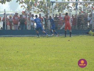 
<a style='margin-left: 5px;' class='btn btn-xs btn-social btn-facebook' href='https://www.facebook.com/sharer/sharer.php?u=https://www.boladovale.com.br/imgs/800-800-90/conteudo/fotos/1637/img4832.jpg' rel='popup' data-width='500' data-height='400'><i class='fa fa-facebook'></i>Compartilhar <span class='hidden-xs'>no Facebook</span>
</a> 
<a class='btn btn-default btn-xs' target='_blank' href='imgs/800-800-90/conteudo/fotos/1637/img4832.jpg'>
<span class='glyphicon glyphicon-cloud-download'></span> Salvar
</a> 
<span></span>