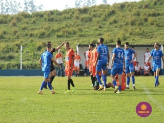 
<a style='margin-left: 5px;' class='btn btn-xs btn-social btn-facebook' href='https://www.facebook.com/sharer/sharer.php?u=https://www.boladovale.com.br/imgs/800-800-90/conteudo/fotos/1637/img4986.jpg' rel='popup' data-width='500' data-height='400'><i class='fa fa-facebook'></i>Compartilhar <span class='hidden-xs'>no Facebook</span>
</a> 
<a class='btn btn-default btn-xs' target='_blank' href='imgs/800-800-90/conteudo/fotos/1637/img4986.jpg'>
<span class='glyphicon glyphicon-cloud-download'></span> Salvar
</a> 
<span></span>