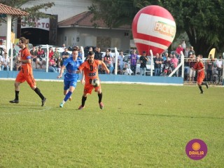 
<a style='margin-left: 5px;' class='btn btn-xs btn-social btn-facebook' href='https://www.facebook.com/sharer/sharer.php?u=https://www.boladovale.com.br/imgs/800-800-90/conteudo/fotos/1637/img5051.jpg' rel='popup' data-width='500' data-height='400'><i class='fa fa-facebook'></i>Compartilhar <span class='hidden-xs'>no Facebook</span>
</a> 
<a class='btn btn-default btn-xs' target='_blank' href='imgs/800-800-90/conteudo/fotos/1637/img5051.jpg'>
<span class='glyphicon glyphicon-cloud-download'></span> Salvar
</a> 
<span></span>