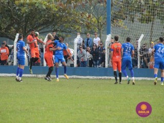 
<a style='margin-left: 5px;' class='btn btn-xs btn-social btn-facebook' href='https://www.facebook.com/sharer/sharer.php?u=https://www.boladovale.com.br/imgs/800-800-90/conteudo/fotos/1637/img5078.jpg' rel='popup' data-width='500' data-height='400'><i class='fa fa-facebook'></i>Compartilhar <span class='hidden-xs'>no Facebook</span>
</a> 
<a class='btn btn-default btn-xs' target='_blank' href='imgs/800-800-90/conteudo/fotos/1637/img5078.jpg'>
<span class='glyphicon glyphicon-cloud-download'></span> Salvar
</a> 
<span></span>