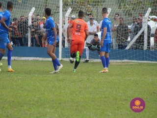 
<a style='margin-left: 5px;' class='btn btn-xs btn-social btn-facebook' href='https://www.facebook.com/sharer/sharer.php?u=https://www.boladovale.com.br/imgs/800-800-90/conteudo/fotos/1637/img5117.jpg' rel='popup' data-width='500' data-height='400'><i class='fa fa-facebook'></i>Compartilhar <span class='hidden-xs'>no Facebook</span>
</a> 
<a class='btn btn-default btn-xs' target='_blank' href='imgs/800-800-90/conteudo/fotos/1637/img5117.jpg'>
<span class='glyphicon glyphicon-cloud-download'></span> Salvar
</a> 
<span></span>