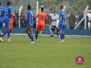 
<a style='margin-left: 5px;' class='btn btn-xs btn-social btn-facebook' href='https://www.facebook.com/sharer/sharer.php?u=https://www.boladovale.com.br/imgs/800-800-90/conteudo/fotos/1637/img5118.jpg' rel='popup' data-width='500' data-height='400'><i class='fa fa-facebook'></i>Compartilhar <span class='hidden-xs'>no Facebook</span>
</a> 
<a class='btn btn-default btn-xs' target='_blank' href='imgs/800-800-90/conteudo/fotos/1637/img5118.jpg'>
<span class='glyphicon glyphicon-cloud-download'></span> Salvar
</a> 
<span></span>