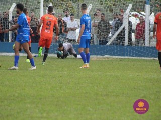 
<a style='margin-left: 5px;' class='btn btn-xs btn-social btn-facebook' href='https://www.facebook.com/sharer/sharer.php?u=https://www.boladovale.com.br/imgs/800-800-90/conteudo/fotos/1637/img5119.jpg' rel='popup' data-width='500' data-height='400'><i class='fa fa-facebook'></i>Compartilhar <span class='hidden-xs'>no Facebook</span>
</a> 
<a class='btn btn-default btn-xs' target='_blank' href='imgs/800-800-90/conteudo/fotos/1637/img5119.jpg'>
<span class='glyphicon glyphicon-cloud-download'></span> Salvar
</a> 
<span></span>