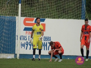 
<a style='margin-left: 5px;' class='btn btn-xs btn-social btn-facebook' href='https://www.facebook.com/sharer/sharer.php?u=https://www.boladovale.com.br/imgs/800-800-90/conteudo/fotos/1637/img5121.jpg' rel='popup' data-width='500' data-height='400'><i class='fa fa-facebook'></i>Compartilhar <span class='hidden-xs'>no Facebook</span>
</a> 
<a class='btn btn-default btn-xs' target='_blank' href='imgs/800-800-90/conteudo/fotos/1637/img5121.jpg'>
<span class='glyphicon glyphicon-cloud-download'></span> Salvar
</a> 
<span></span>