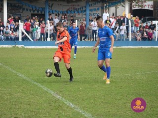 
<a style='margin-left: 5px;' class='btn btn-xs btn-social btn-facebook' href='https://www.facebook.com/sharer/sharer.php?u=https://www.boladovale.com.br/imgs/800-800-90/conteudo/fotos/1637/img5137.jpg' rel='popup' data-width='500' data-height='400'><i class='fa fa-facebook'></i>Compartilhar <span class='hidden-xs'>no Facebook</span>
</a> 
<a class='btn btn-default btn-xs' target='_blank' href='imgs/800-800-90/conteudo/fotos/1637/img5137.jpg'>
<span class='glyphicon glyphicon-cloud-download'></span> Salvar
</a> 
<span></span>